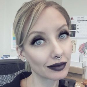 Meet your Posher, Alyssa