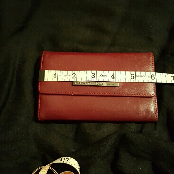 Kenneth Cole Wallet - Picture 4 of 4