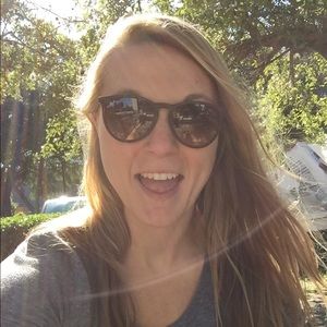 Meet your Posher, Christine