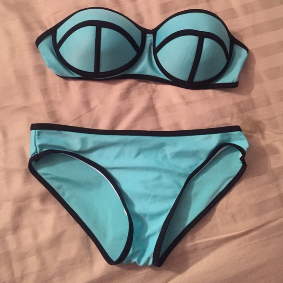 💙Gorgeous Aqua Triangl Bikini Dupe💙