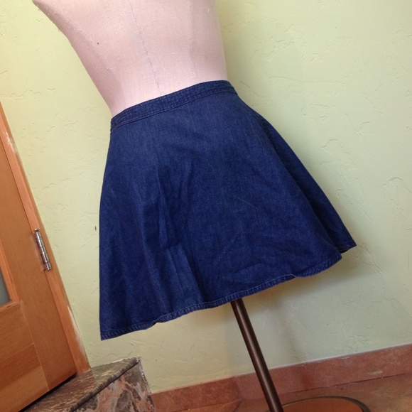 TRADED 🌟❤️🎉🎁Dark Blue Jean skirt - Picture 3 of 4