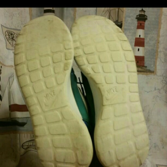 nike roshe run (slight custom) - Picture 4 of 4