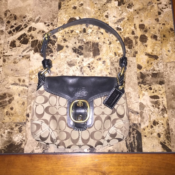 coach purse! In amazing condition , AUTHENTIC