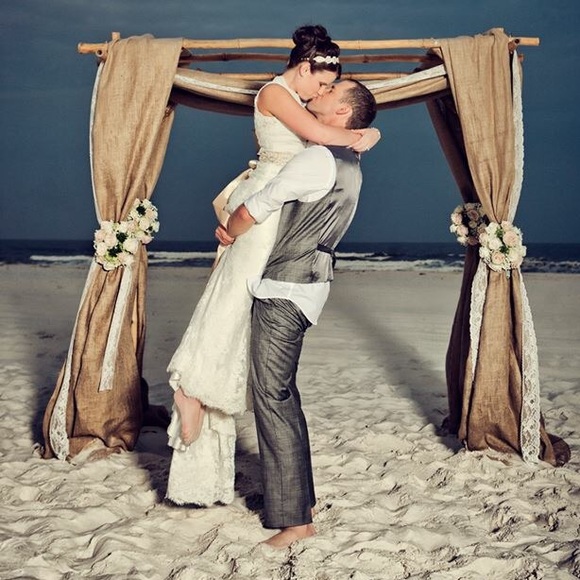 Meet your Posher, Megan - Picture 3 of 4