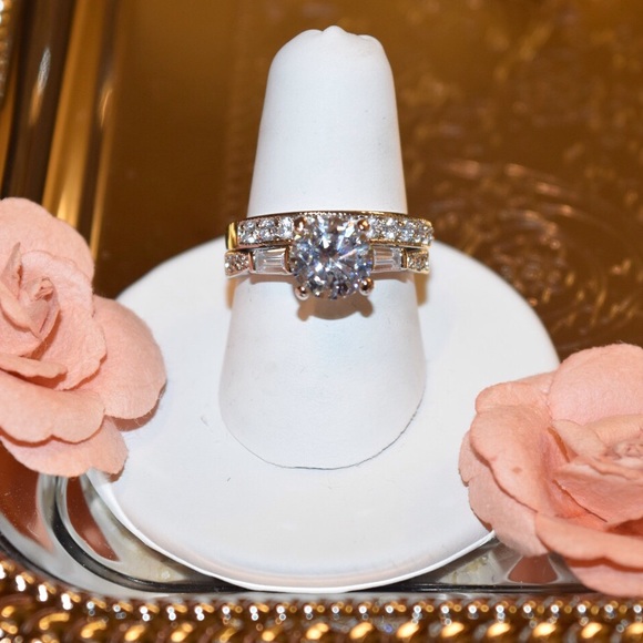 White Wedding Bridal Set - Picture 3 of 4