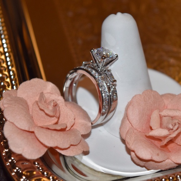 White Wedding Bridal Set - Picture 4 of 4