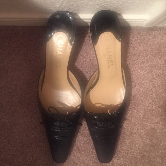 CHANEL Mules