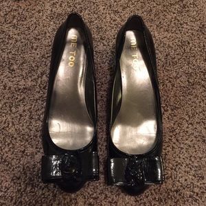Kitten Heel Patent Bow Shoes