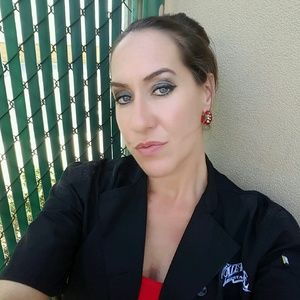 Meet your Posher, Jeniffer