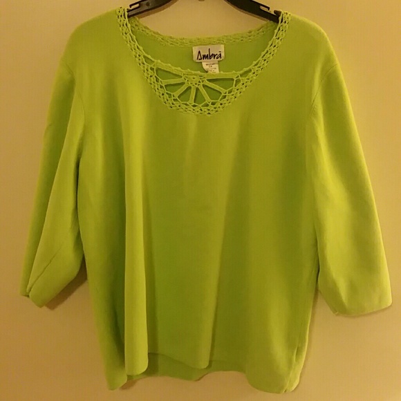Lime green 3/4 sleeved sweater