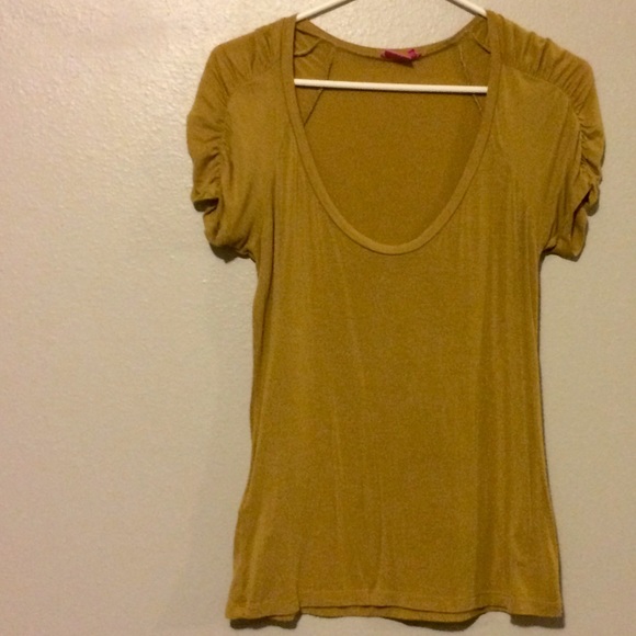 BCBG mustard top