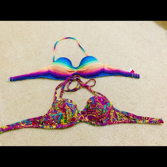 🌺REDUCED 🌺 bundle two VS bikini tops