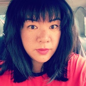 Meet your Posher, Adrienne