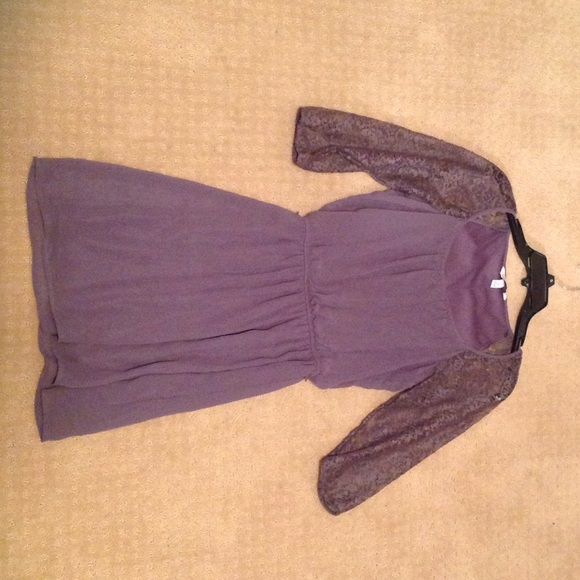 Gray half-sleeve dress