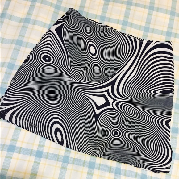 Trippy skippy skirt ✨