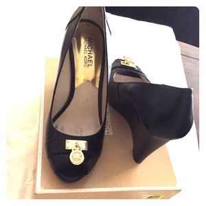 Mk wedge heels black with gold
