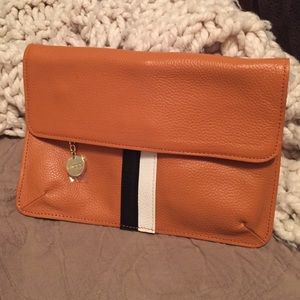 SOHO Clutch by LAGGO