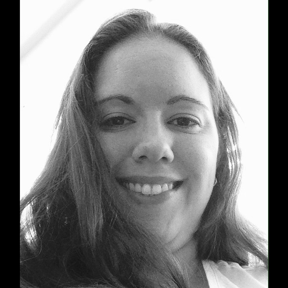 Meet your Posher, Laura - Picture 1 of 1