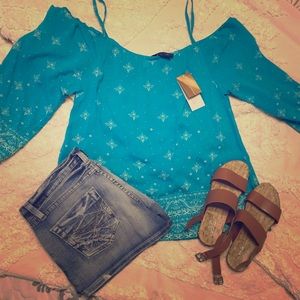 *REDUCED* Blue and white cold shoulder top