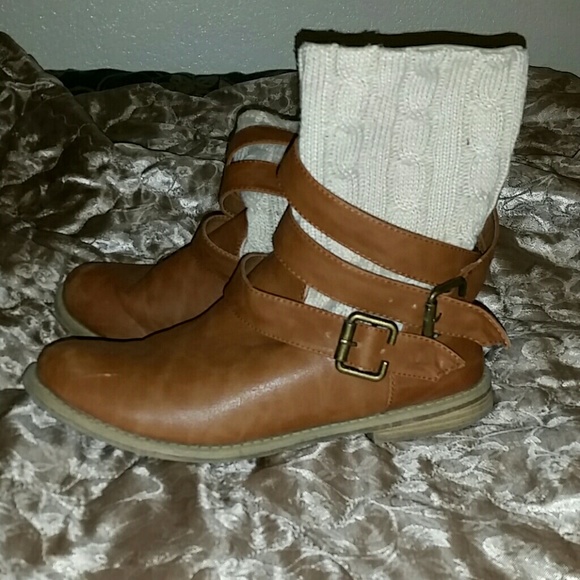 Half knit boots