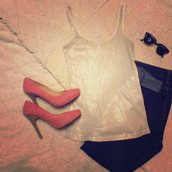 *REDUCED * Sequins tank top