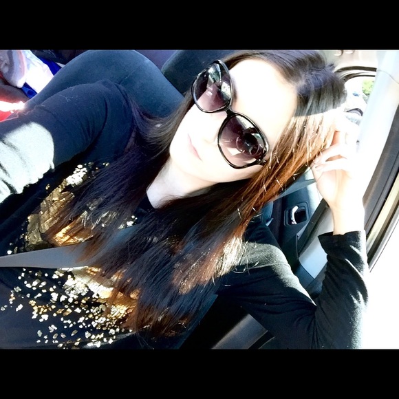 Meet your Posher, Sarah - Picture 1 of 1