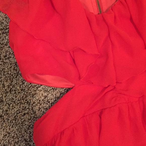 Cut Out Ruffle Dress - Picture 2 of 3