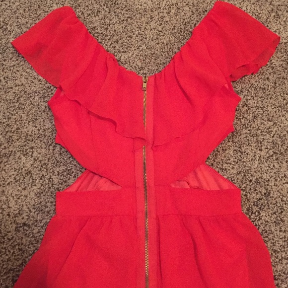 Cut Out Ruffle Dress - Picture 3 of 3