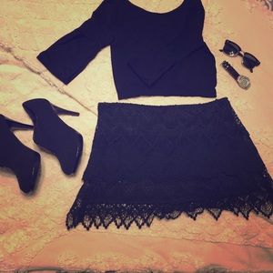 *REDUCED *Black lace mini skirt