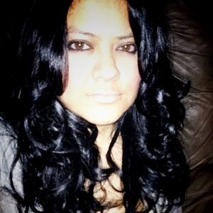 Meet your Posher, Monica