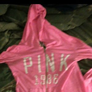 Vs zip up