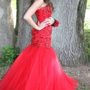Sherri Hill prom dress