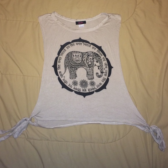 Muscle tee. Elephant print