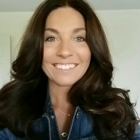 Meet your Posher, Brandy - Picture 1 of 1