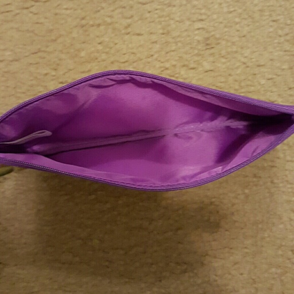 Groovy Bag - Picture 2 of 3