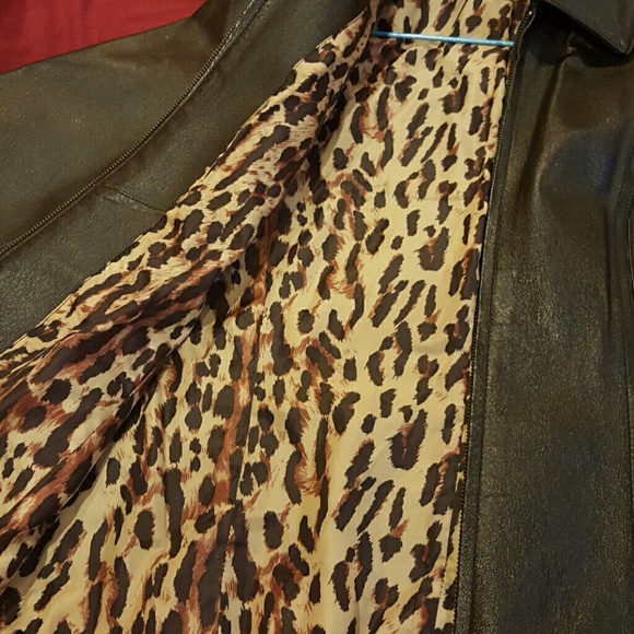 Leather jacket - Picture 3 of 4