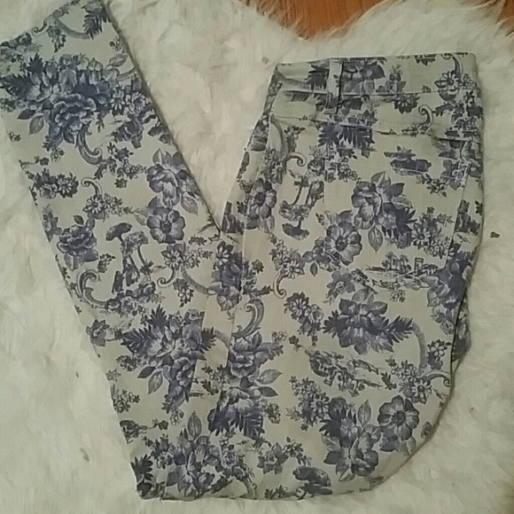 Tolie Jeans