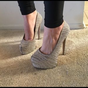 Steve Madden Pumps