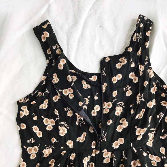 ❌SOLD❌Vintage Flower Print Dress - Picture 3 of 4