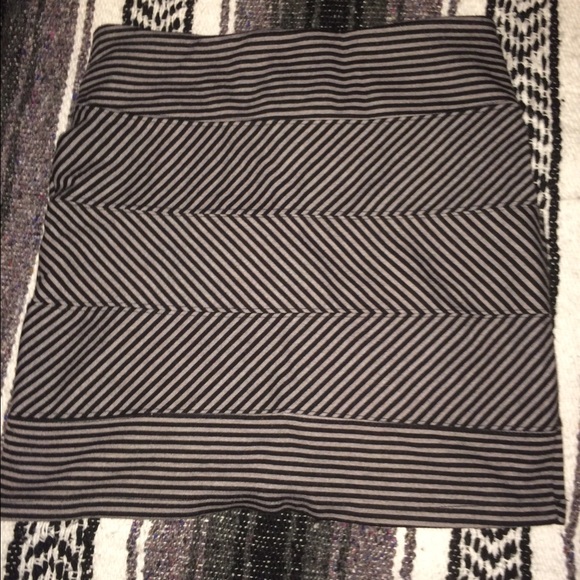 PacSun striped grey bodycon skirt