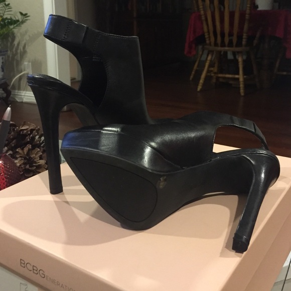 Bcbg pumps - Picture 3 of 3