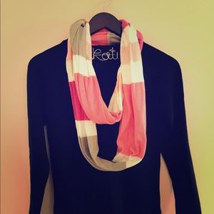 Infinity scarf