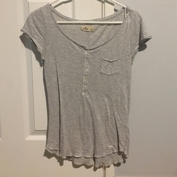 hollister gray shirt