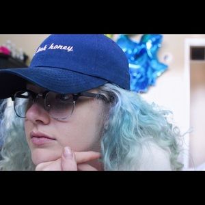 Meet your Posher, Helena