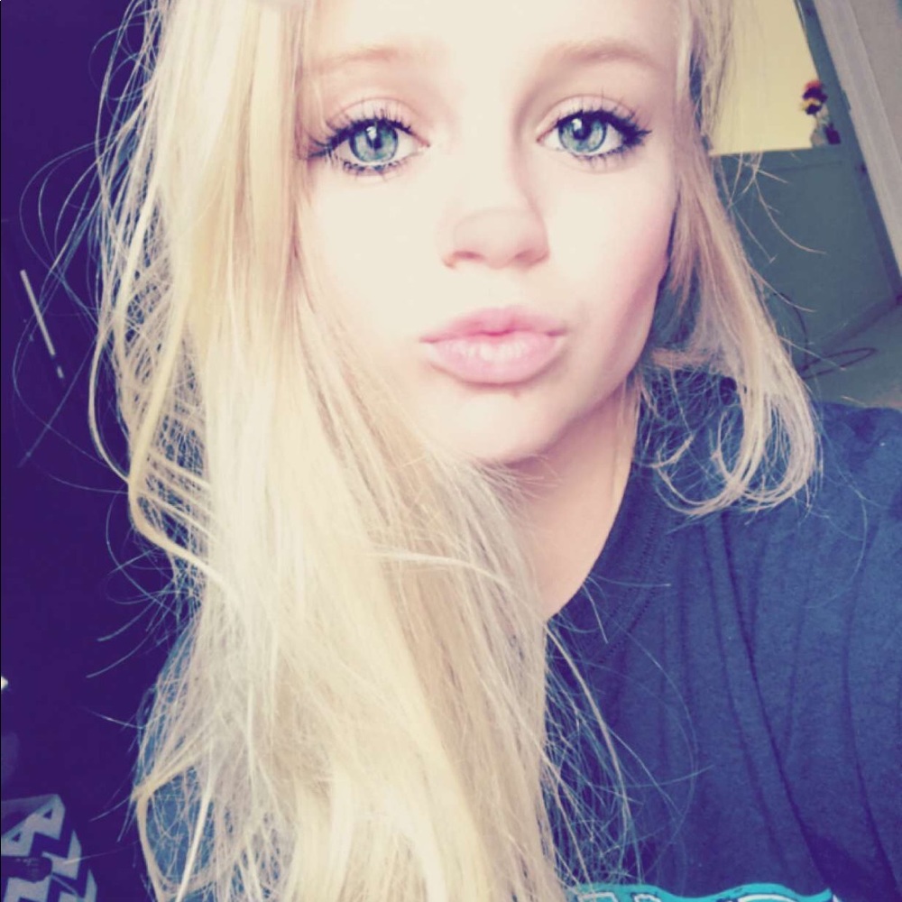 Meet your Posher, Lexi