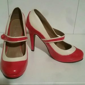 Vintage looking heels