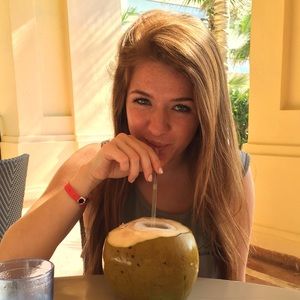Meet your Posher, Shawna