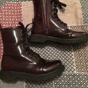 Target dark red boot-sz 6.5