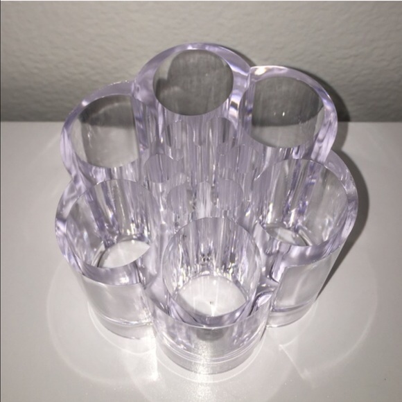 Acrylic Holder 🌸