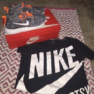 Brand New Nike Roshes & Free Shirt